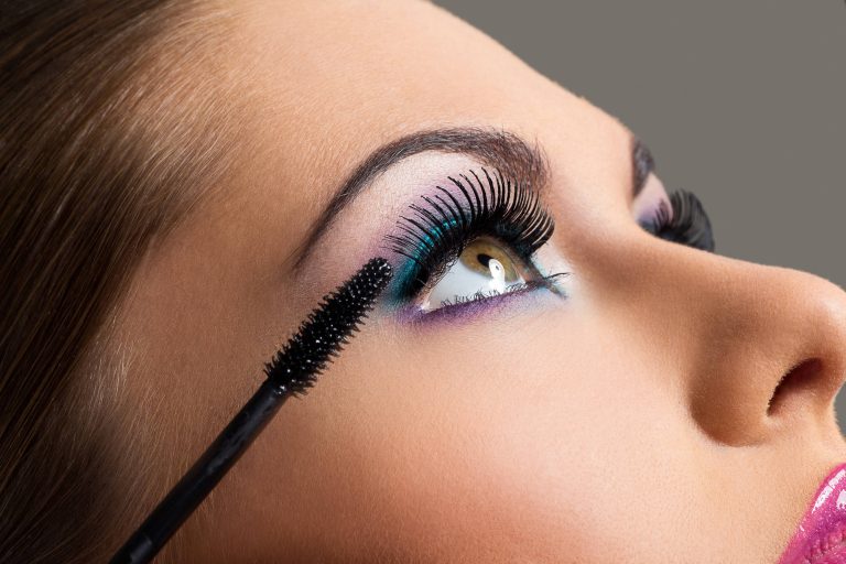 Die Geheimnisse eines perfekten Make-ups: Tipps von Profis